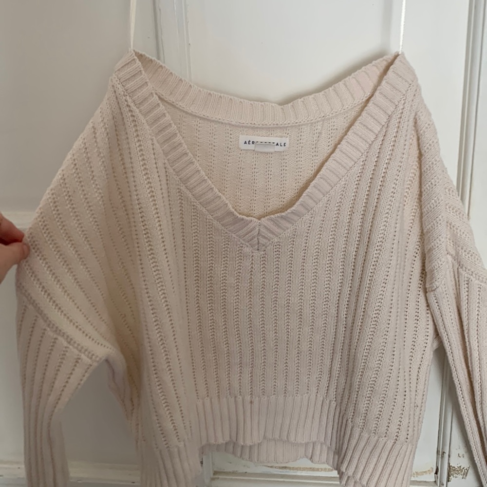 Aeropostal V neck cable knit sweater xs extra small worn once great condition
